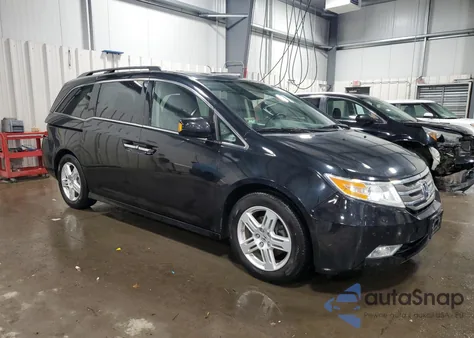 2013 Honda Odyssey Touring from USA, damaged, VIN 5FNRL5H96DB040573